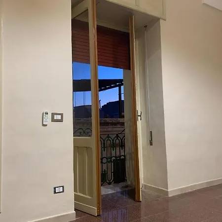 Sotto L'arco